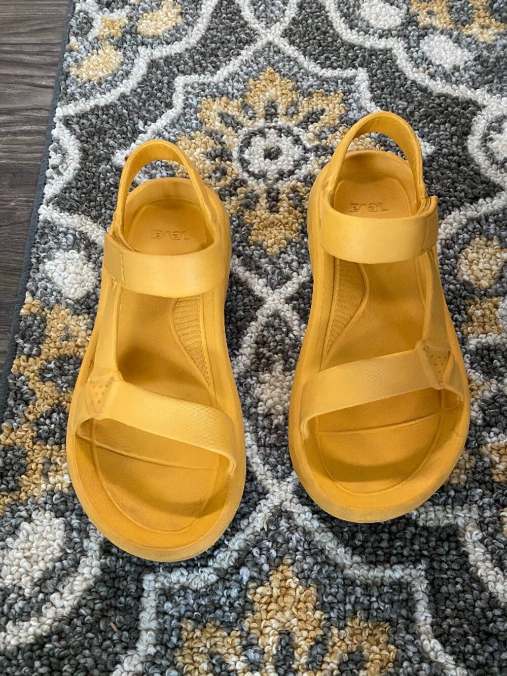 Teva Hurricane Drift Sandals, Mustard Yellow, Women's Size 8